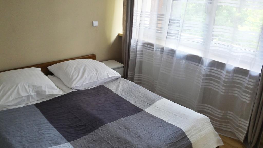 Apartamenty I Pokoje Przy Parku Jelenia Góra Εξωτερικό φωτογραφία