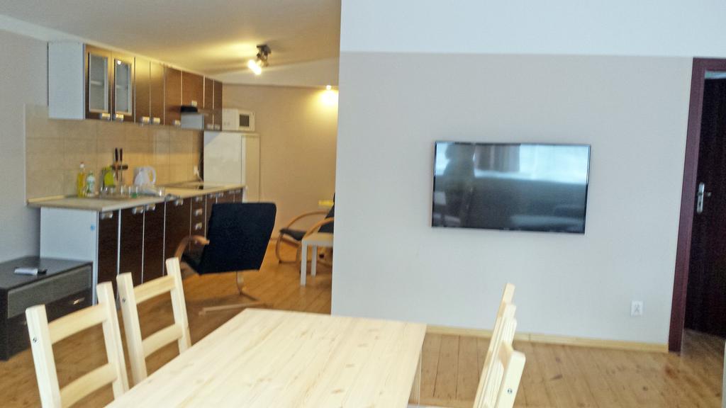Apartamenty I Pokoje Przy Parku Jelenia Góra Εξωτερικό φωτογραφία