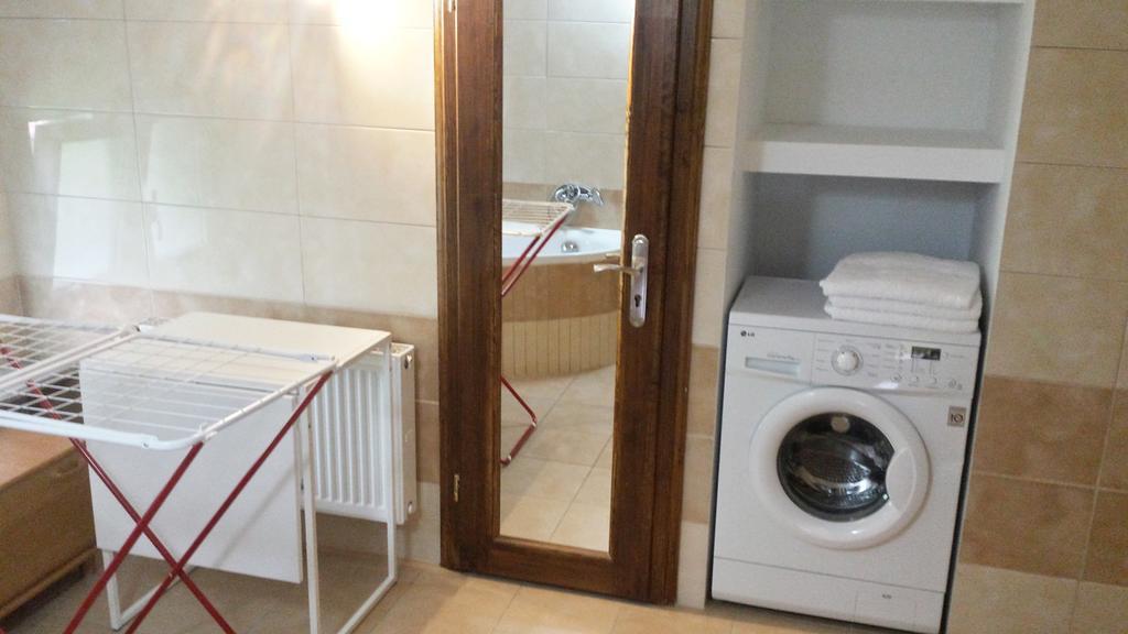Apartamenty I Pokoje Przy Parku Jelenia Góra Εξωτερικό φωτογραφία