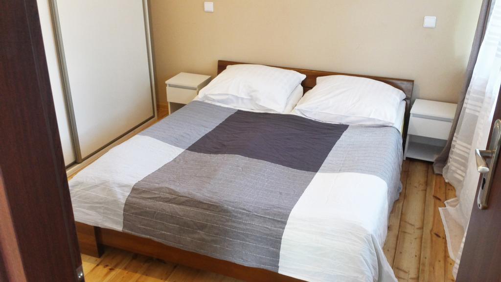 Apartamenty I Pokoje Przy Parku Jelenia Góra Εξωτερικό φωτογραφία