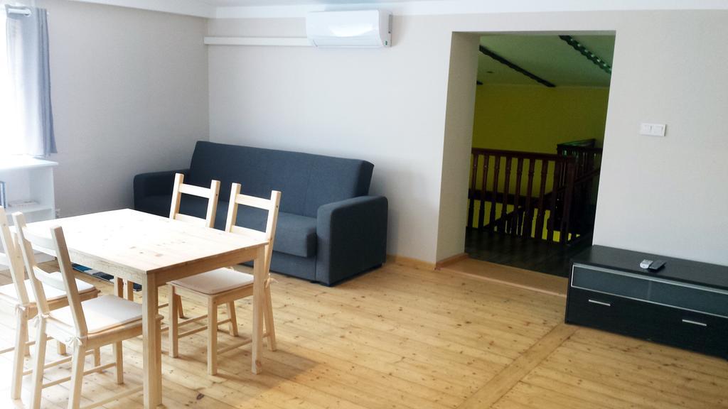 Apartamenty I Pokoje Przy Parku Jelenia Góra Εξωτερικό φωτογραφία